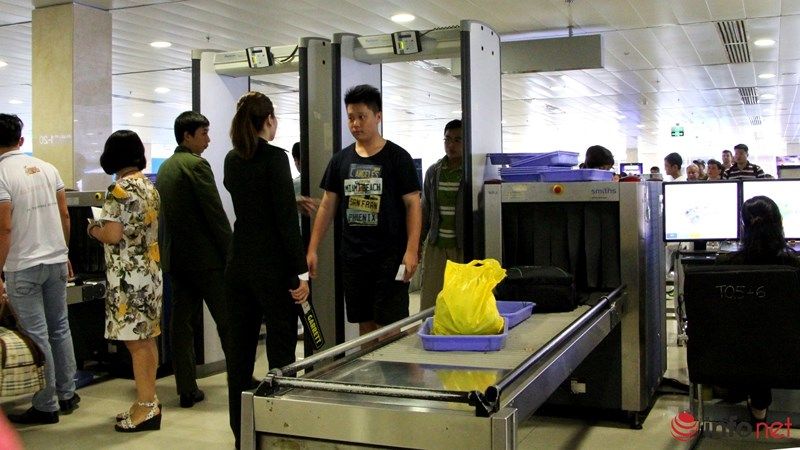 cổng từ dò kim loại